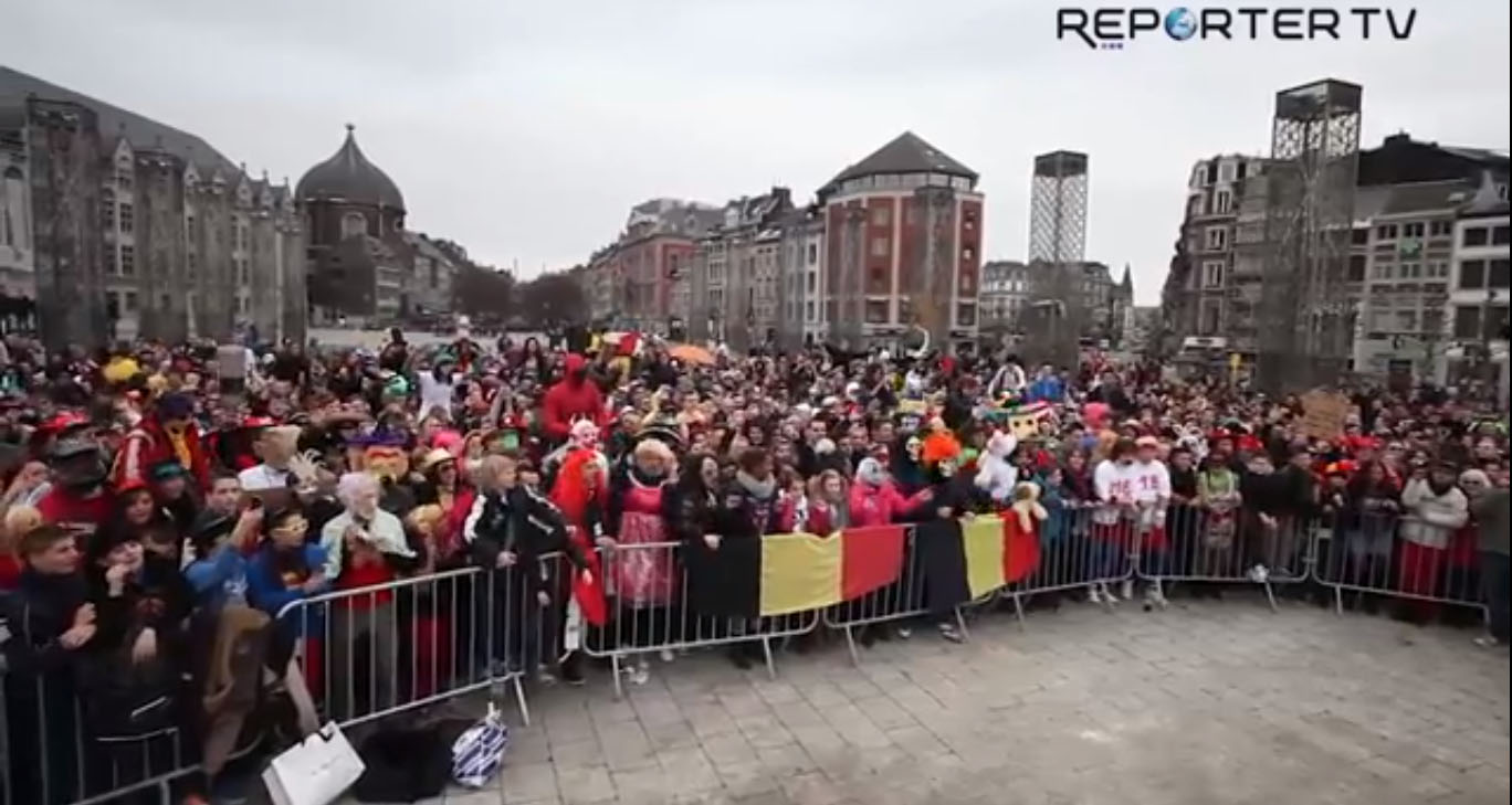 Le plus grand harlem shake de Belgique liégeois place St Lambert VIDEO NON OFFICIELLE